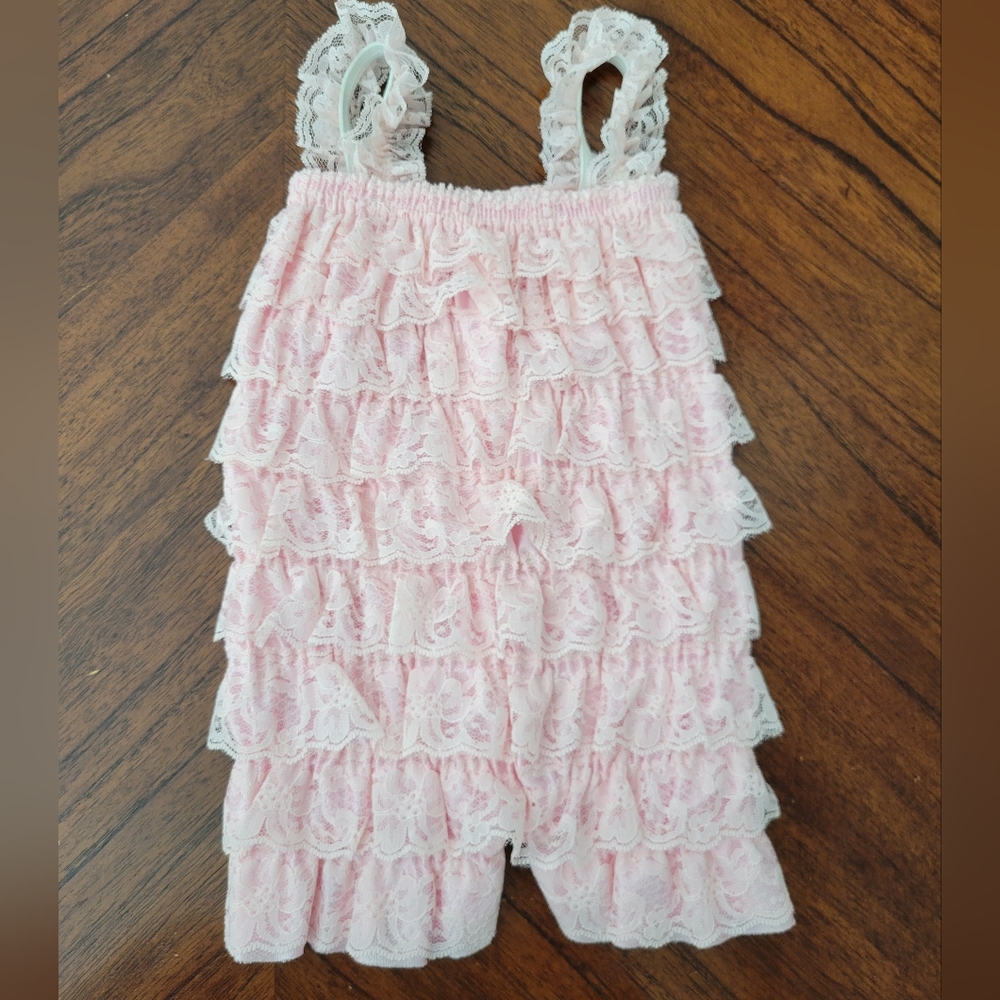 Newborn Romper!💗 Lace. Pink.